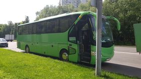 Автобус Yutong зеленый (47 мест)