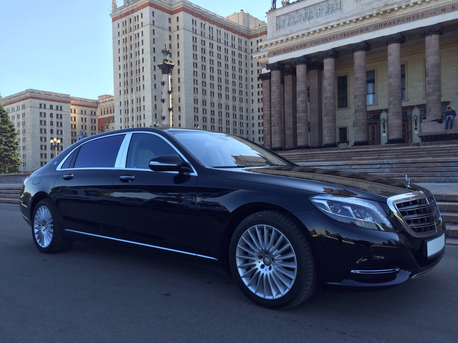 Mercedes-Maybach в аренду с водителем в Москве